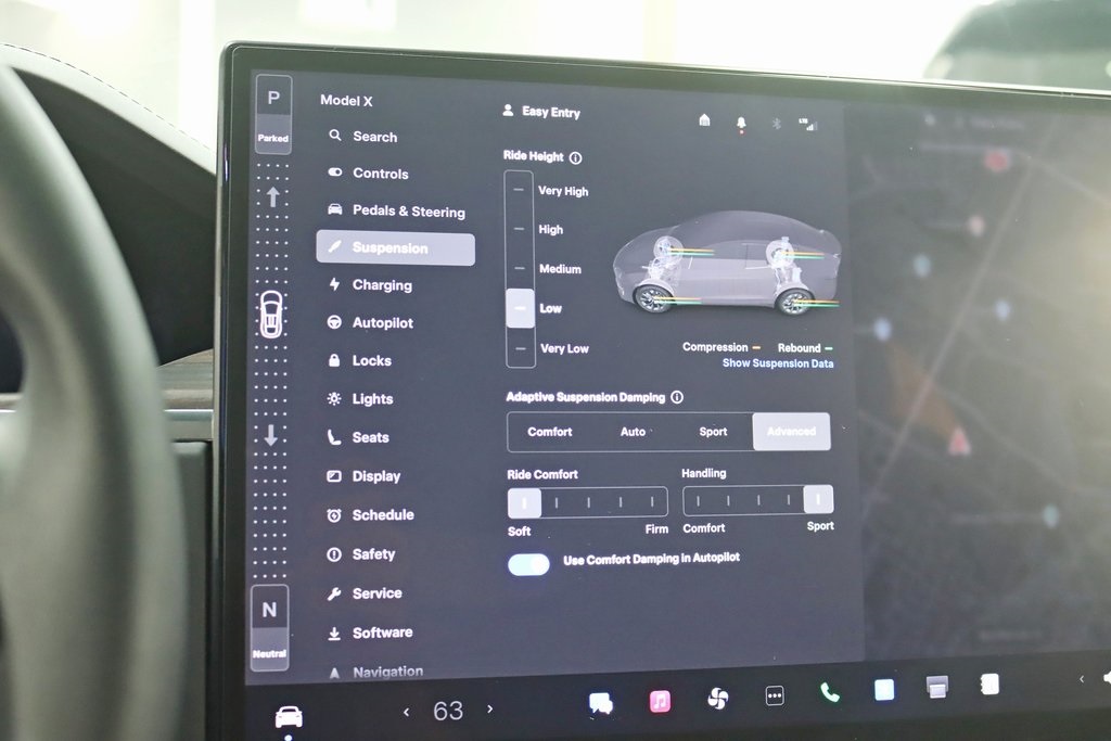 2025 Tesla Model X photo 16