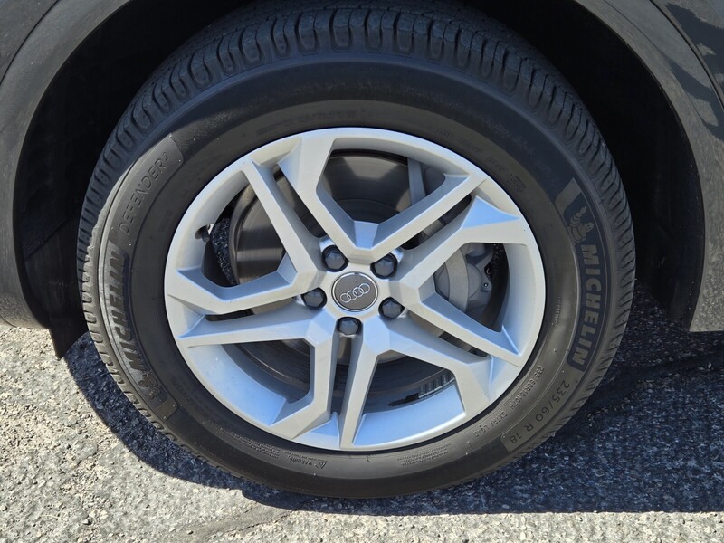 2018 Audi Q5 TFSI Premium photo 3