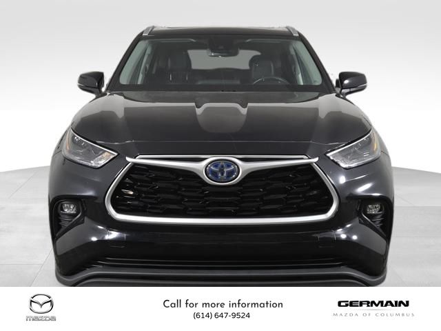 2022 Toyota Highlander Hybrid XLE photo 2