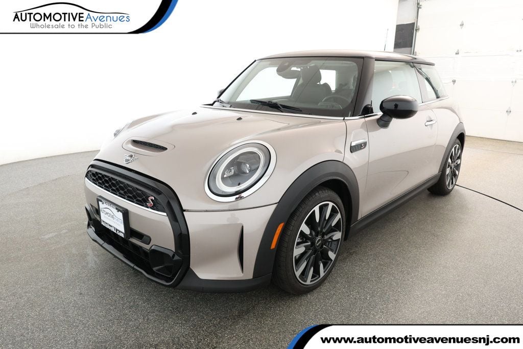 2023 MINI 3 Door S