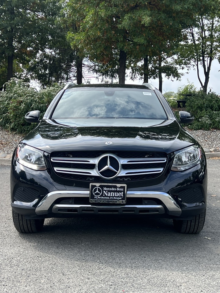 2019 Mercedes Benz GLC 300 4MATIC photo 2