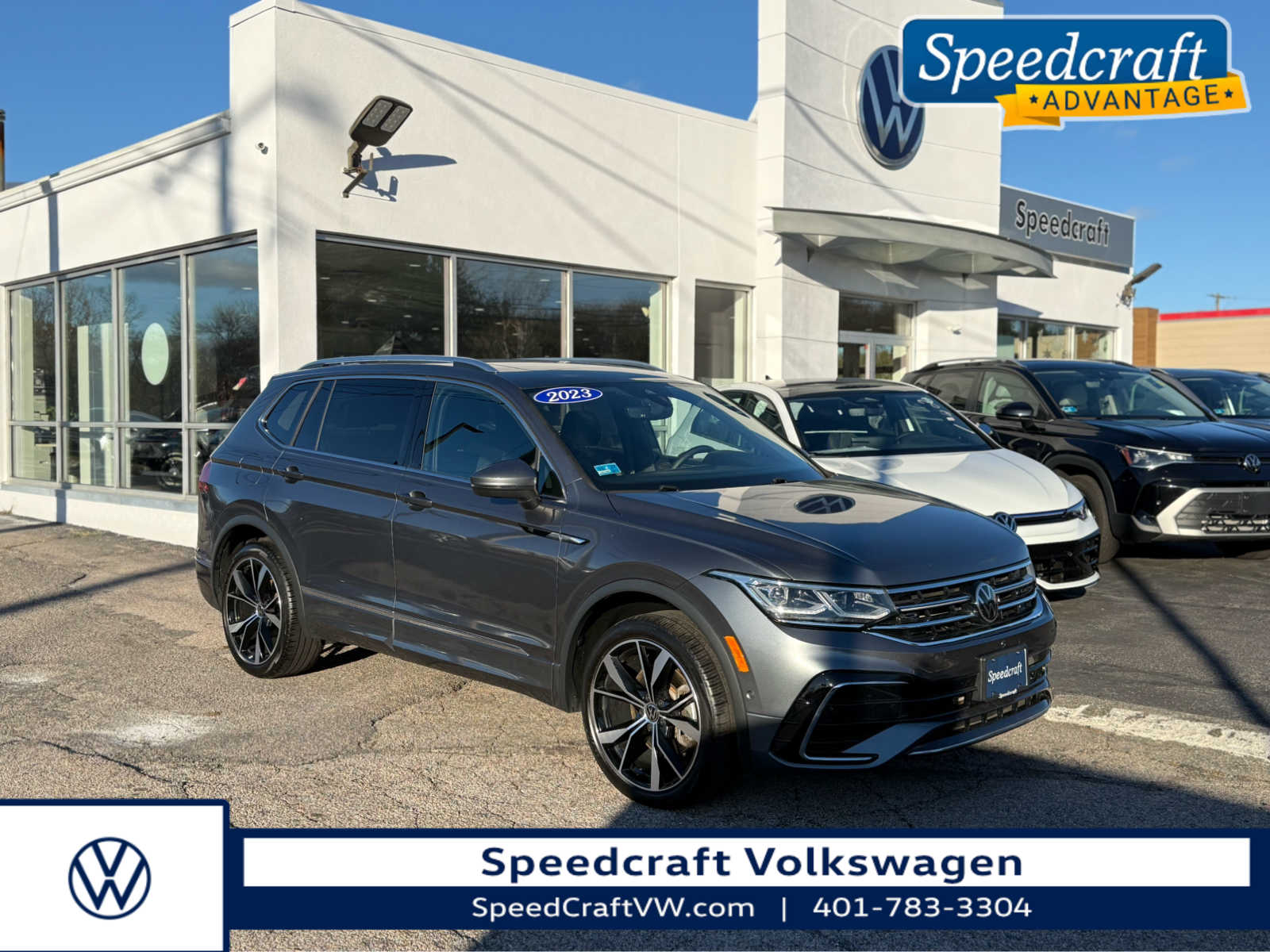 2023 Volkswagen Tiguan SEL R-LINE's photo