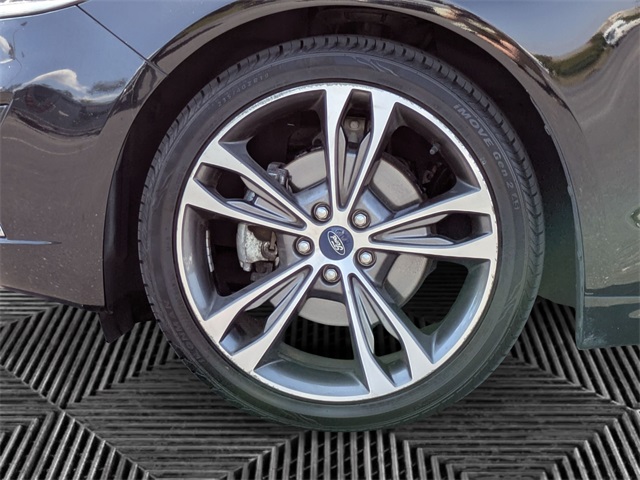 2019 Ford Fusion Titanium photo 9