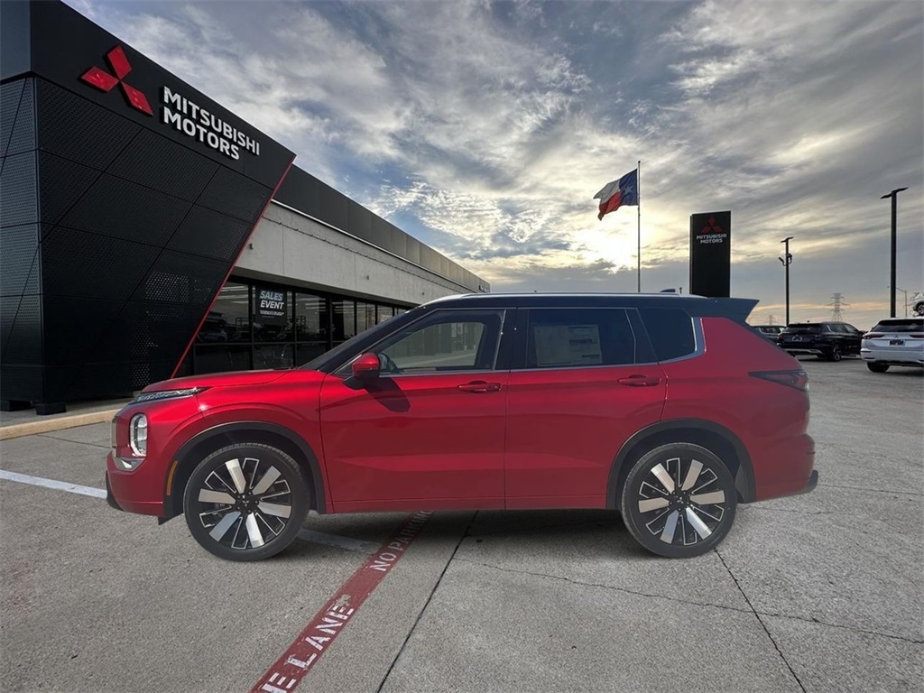 2025 Mitsubishi Outlander SEL photo 5