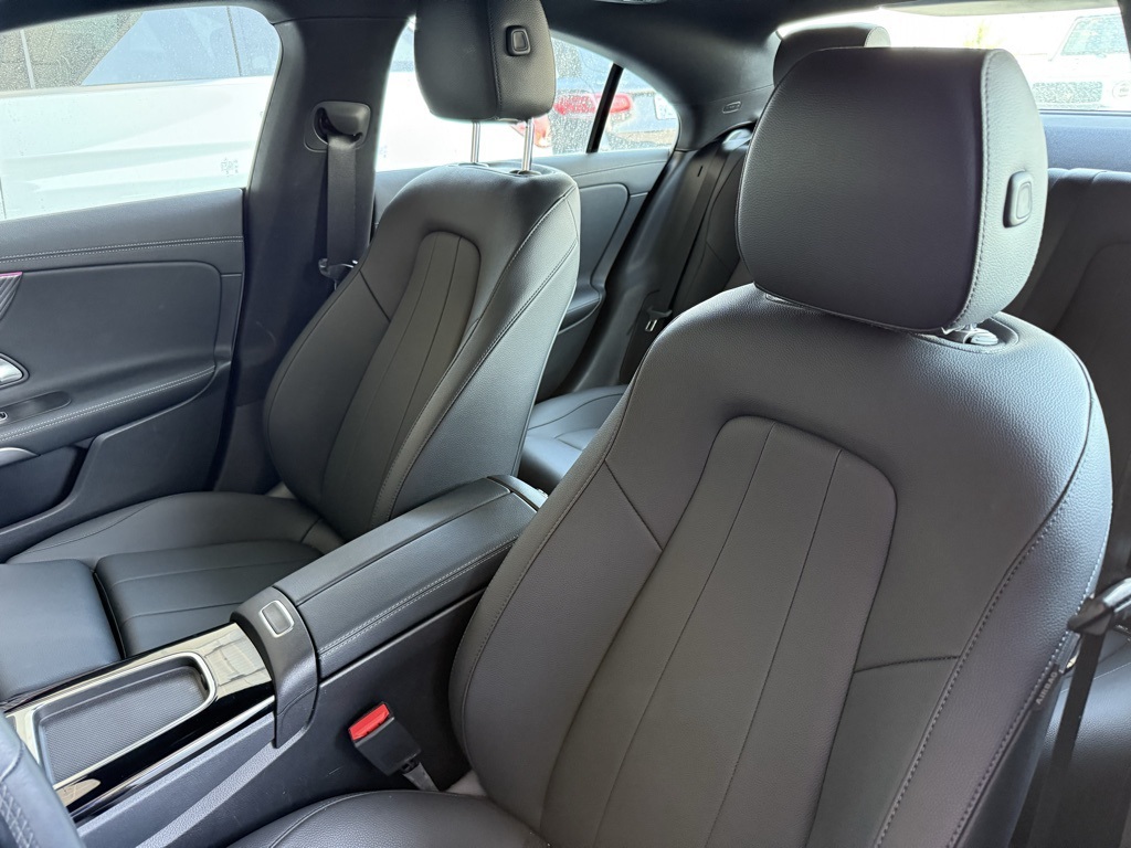 2025 Mercedes Benz CLA 250 4MATIC photo 4