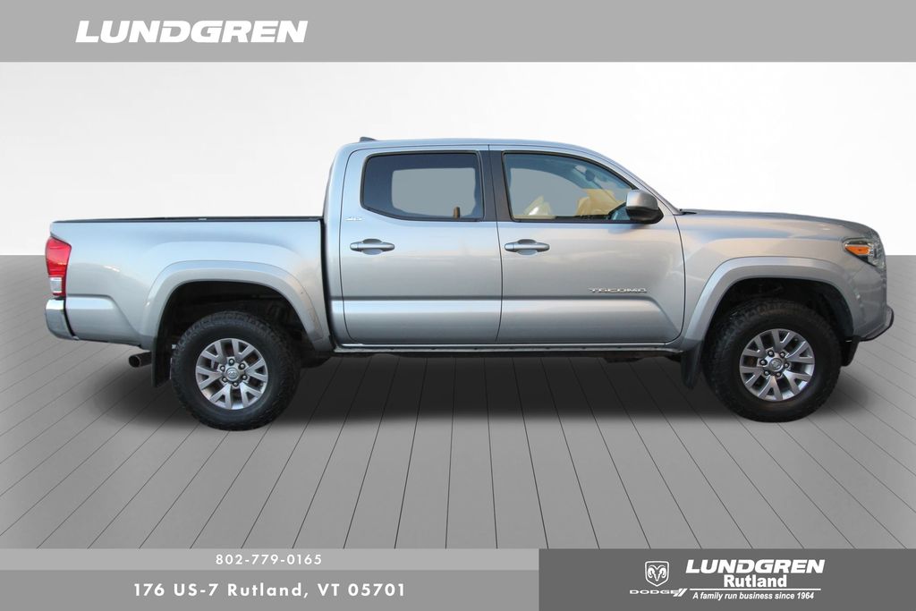 2017 Toyota Tacoma TRD Off-Road photo 2