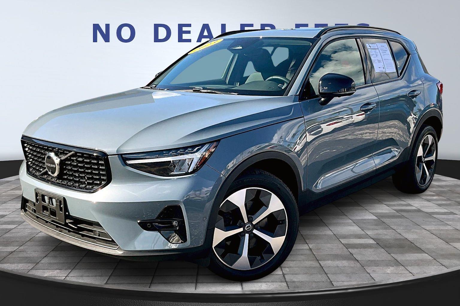 2023 Volvo XC40 Plus's photo