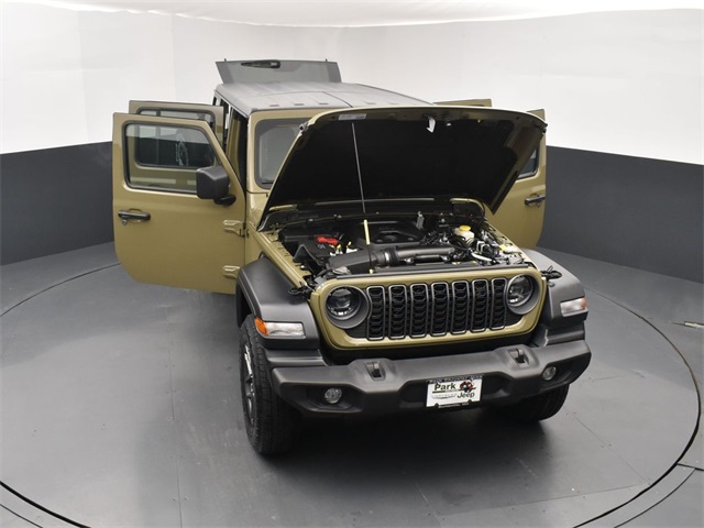 2025 Jeep Wrangler photo 24