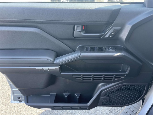 2025 Toyota 4Runner TRD Off-Road Premium photo 13