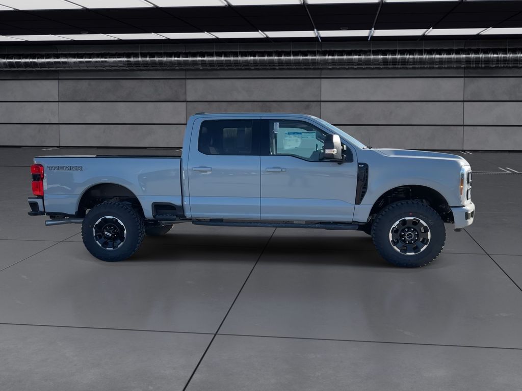 2025 Ford F-350 XLT photo 9