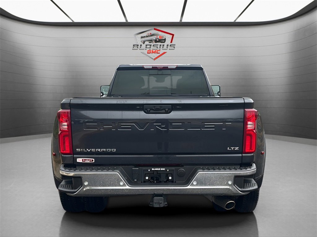 2024 Chevrolet Silverado 3500HD LTZ photo 4