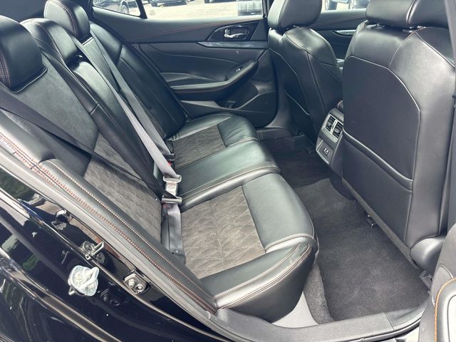 2023 Nissan Maxima SR photo 14