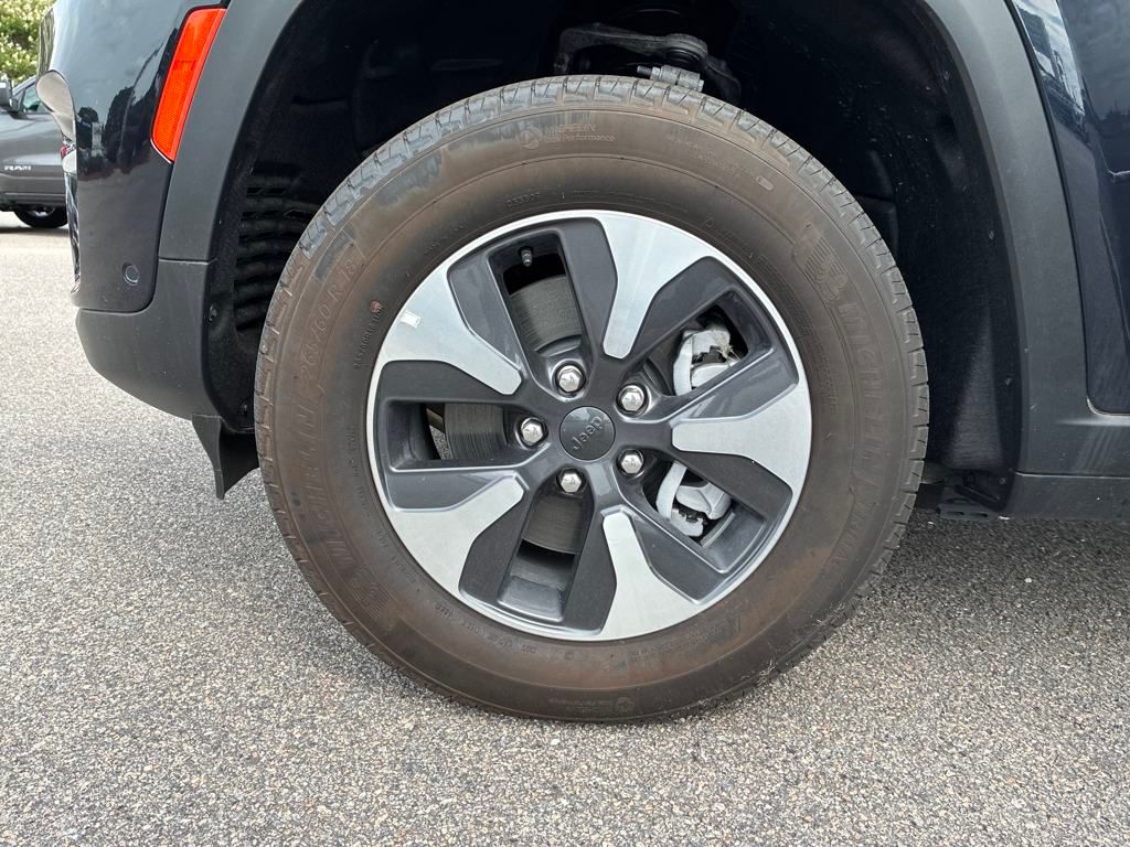 2024 Jeep Cherokee Limited 4xe photo 26