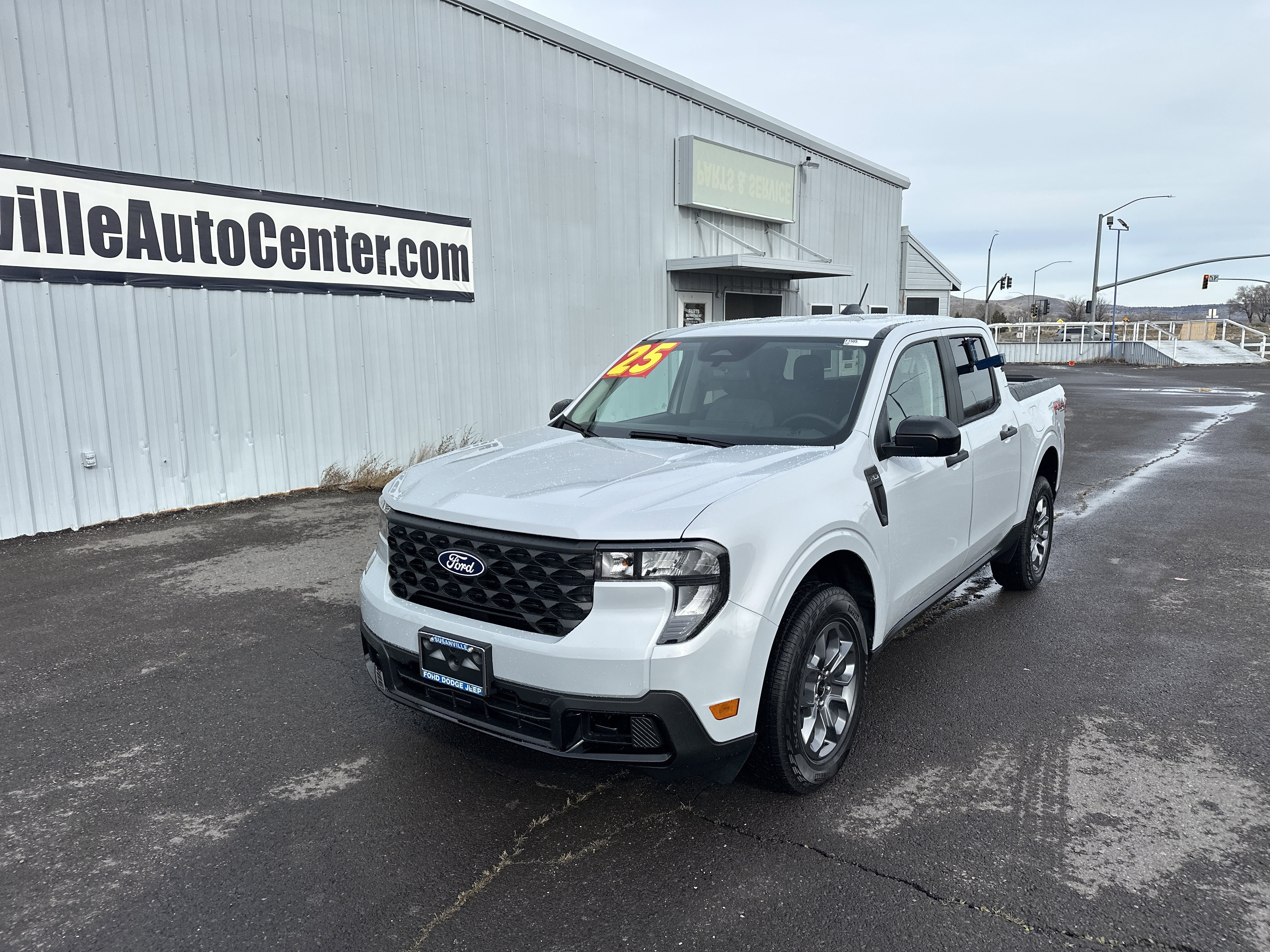 2025 Ford Maverick XLT's photo