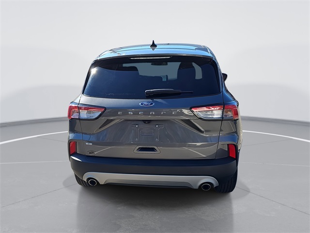 2021 Ford Escape SE photo 3