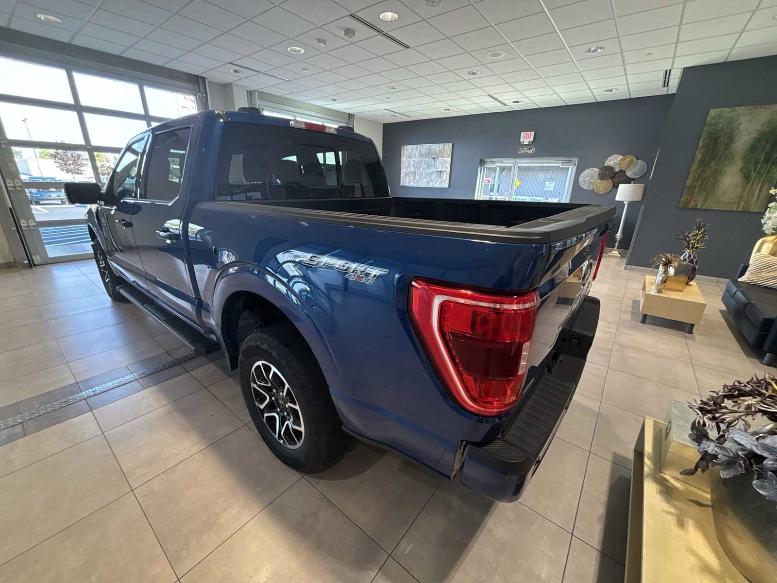2022 Ford F-150 XLT photo 4
