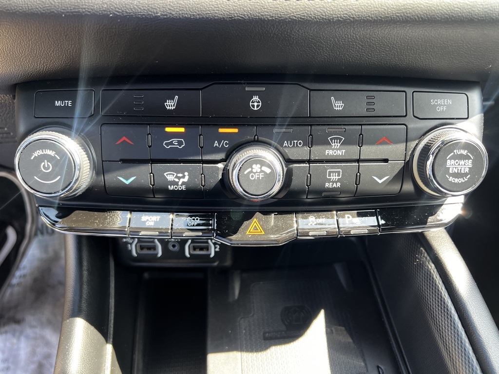 2022 Dodge Durango R/T photo 13
