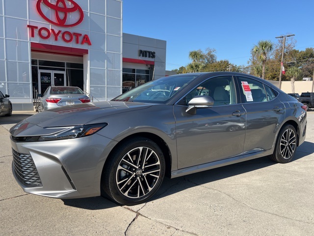 2026 Toyota Camry XLE's photo