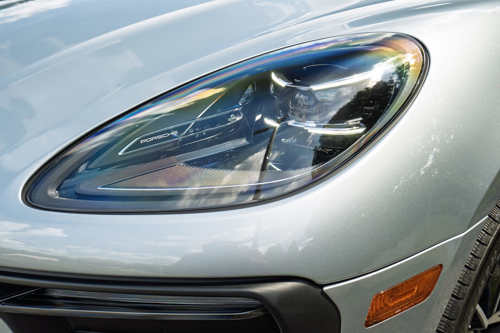 2023 Porsche Macan Base photo 18