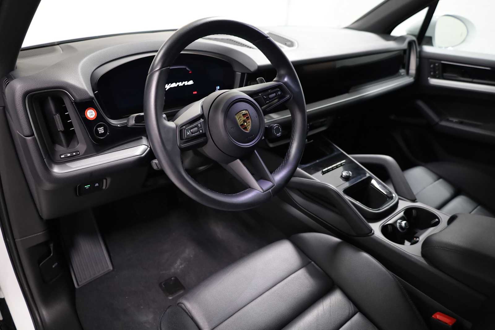 2024 Porsche Cayenne photo 4