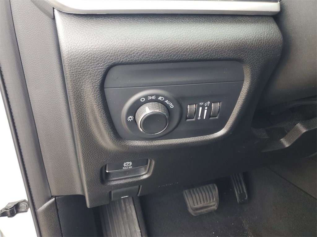 2022 Jeep Grand Cherokee Altitude photo 15