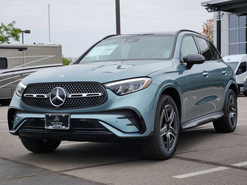 2026 Mercedes Benz GLC 300 4MATIC photo 3