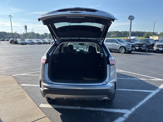2024 Ford Edge Titanium photo 31