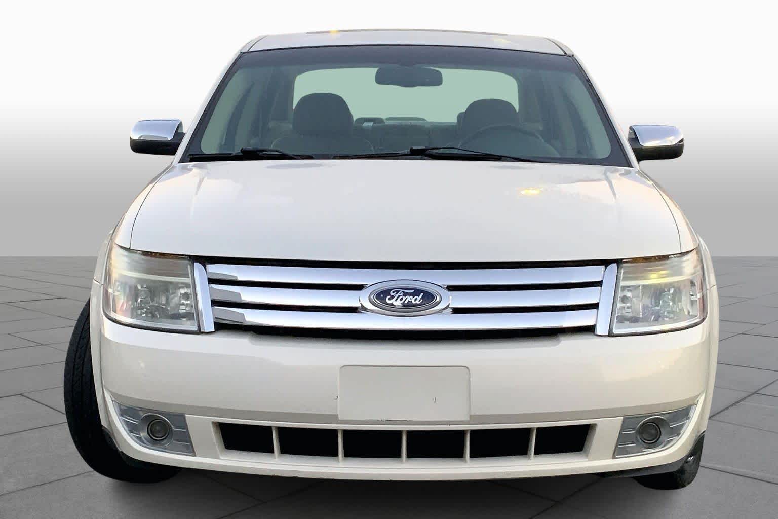 Image of Pre-Owned 2009 Ford Taurus Limited