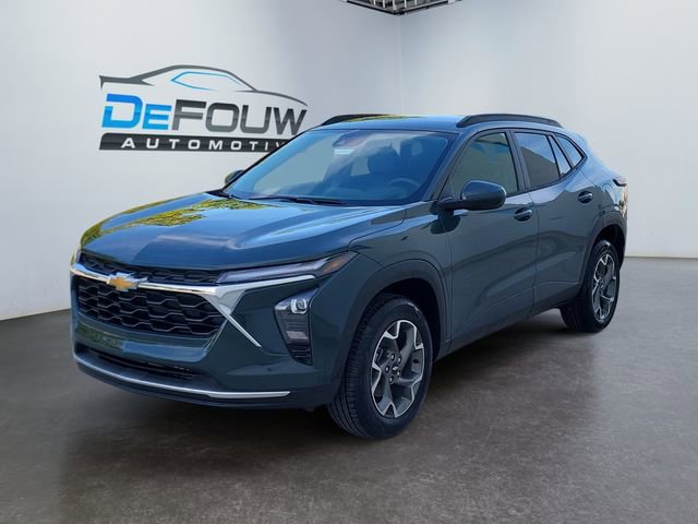 2025 Chevrolet Trax LT photo 6