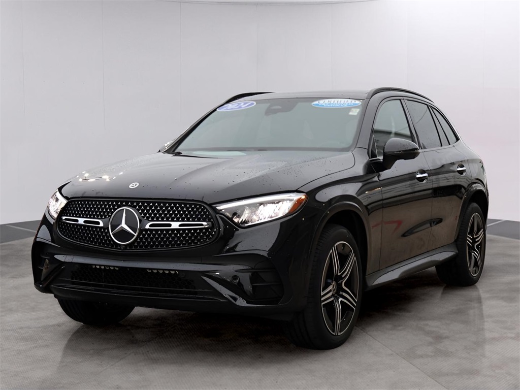2024 Mercedes Benz GLC 300 4MATIC photo 2