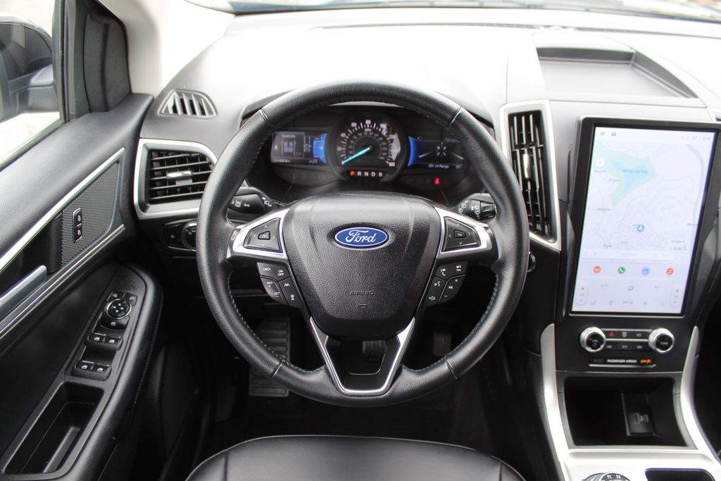2024 Ford Edge SEL photo 15