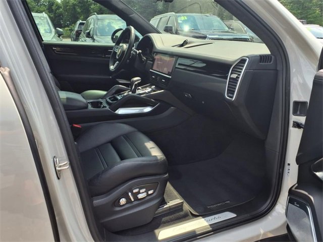 2020 Porsche Cayenne Turbo photo 11