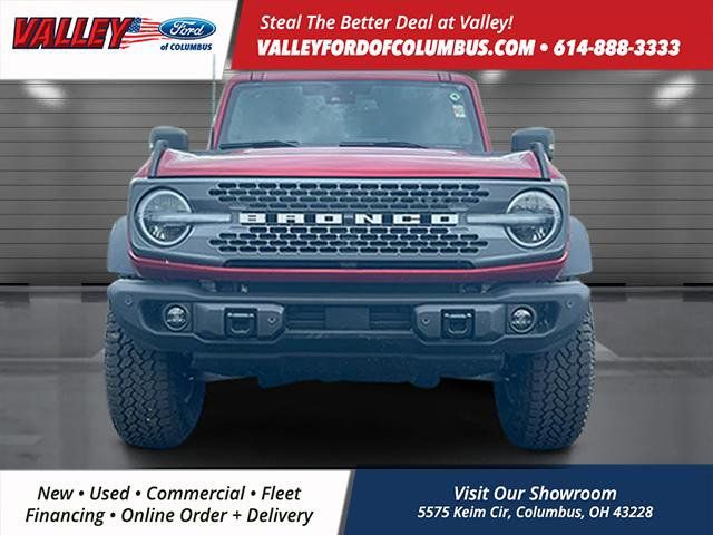 2025 Ford Bronco Badlands photo 2