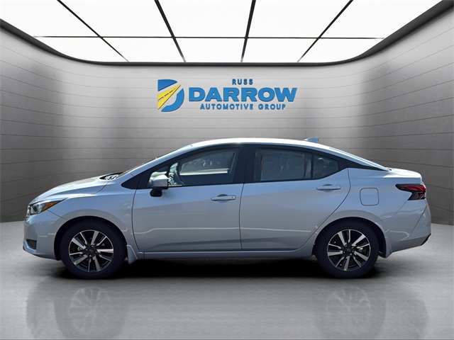 2025 Nissan Versa 1.6 SV photo 2