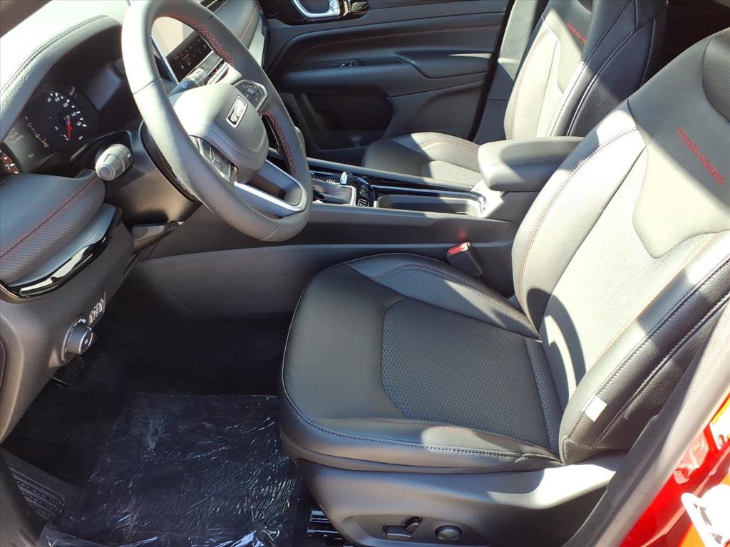 2026 Jeep Compass Trailhawk photo 3