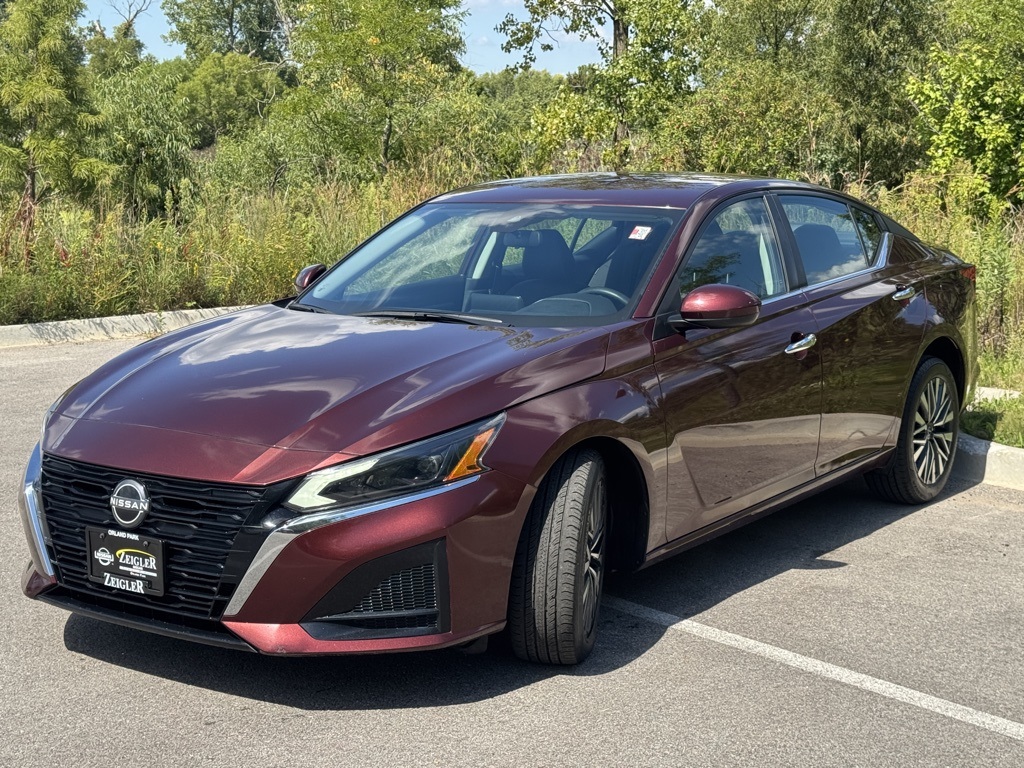 2023 Nissan Altima 2.5 SV photo 3