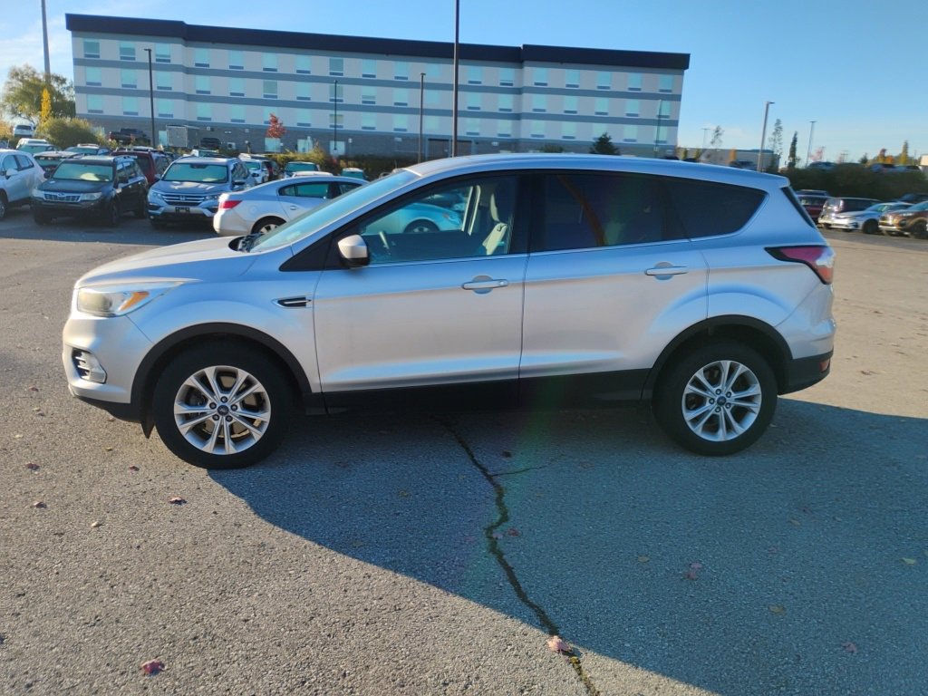 2017 Ford Escape SE photo 2