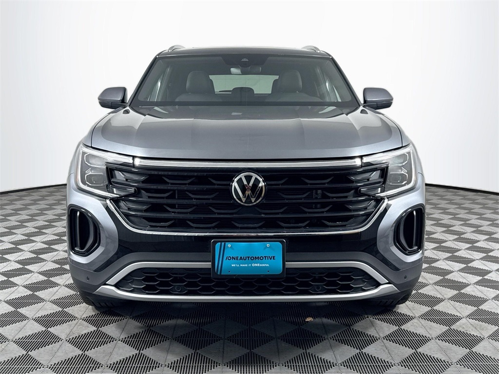 2025 Volkswagen Atlas Cross Sport SE Technology photo 3