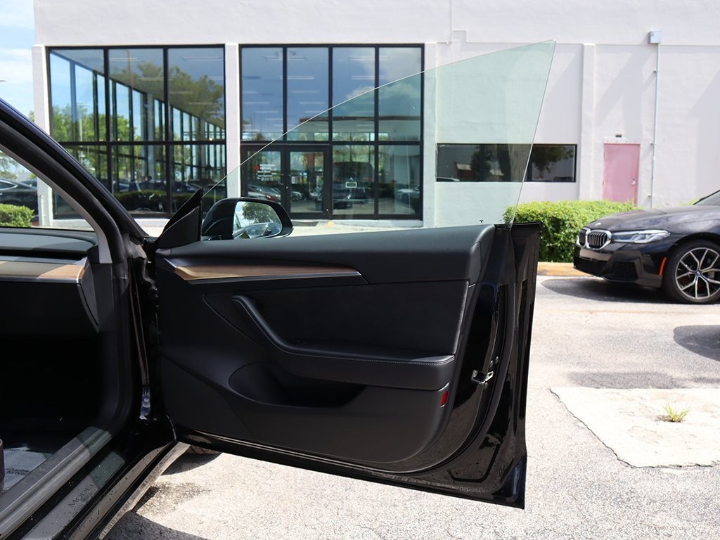 2021 Tesla Model 3 Standard Range Plus photo 19