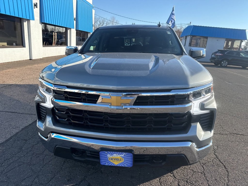 2026 Chevrolet Silverado 1500 LT photo 3