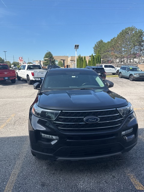 2020 Ford Explorer XLT photo 3