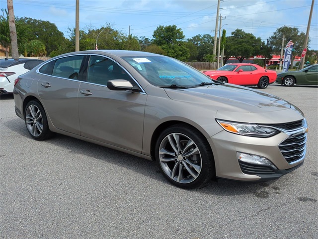 2024 Chevrolet Malibu Premier 2LT photo 2