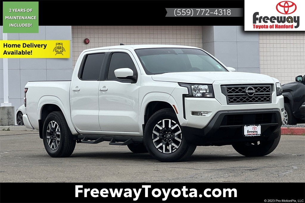 2022 Nissan Frontier SV's photo