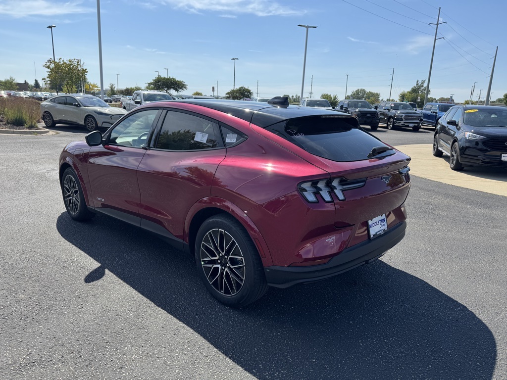 2025 Ford Mustang Mach-E Premium photo 4