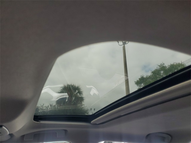 2023 Nissan Sentra SR photo 22