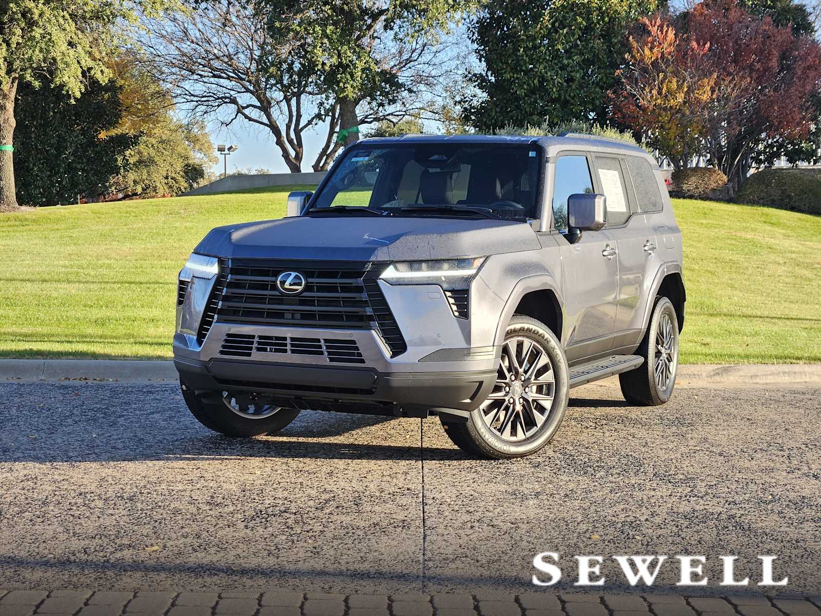 2025 Lexus GX Premium's photo