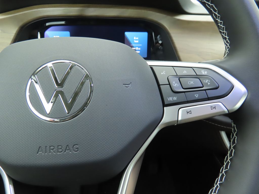 2026 Volkswagen Atlas SE Technology photo 12