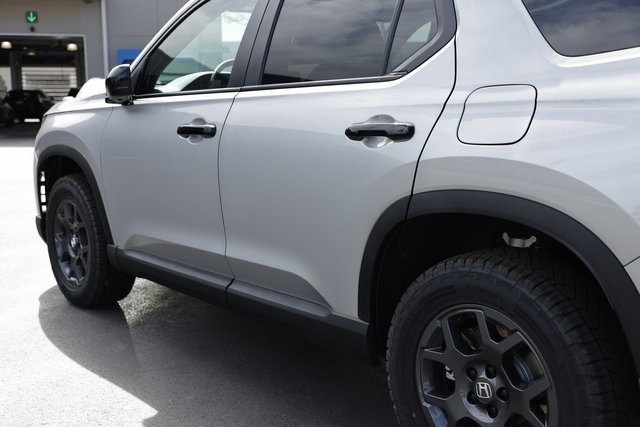 2025 Honda Pilot TrailSport photo 10