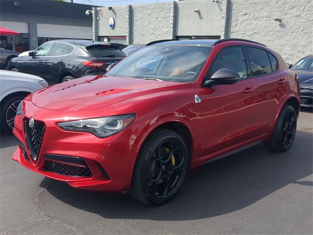 2024 Alfa Romeo Stelvio Quadrifoglio photo 3