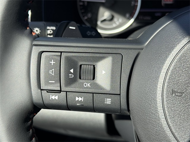 2025 Nissan Pathfinder Rock Creek photo 10